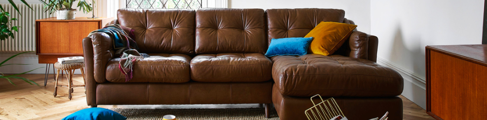 CHAIRS & SOFAS