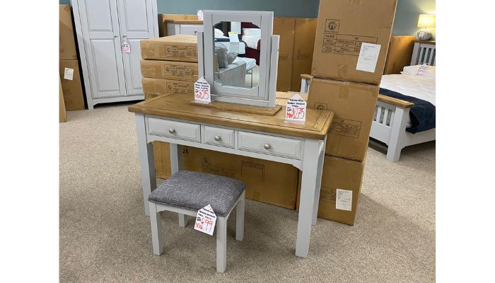 Dresser Set