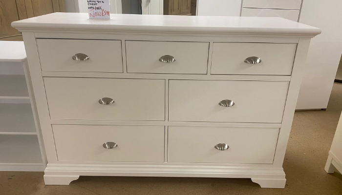 White 3 + 4 Chest