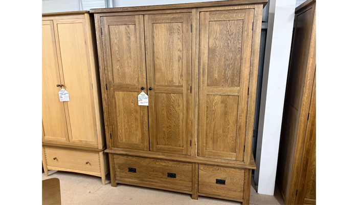 Triple Robe With Drawers