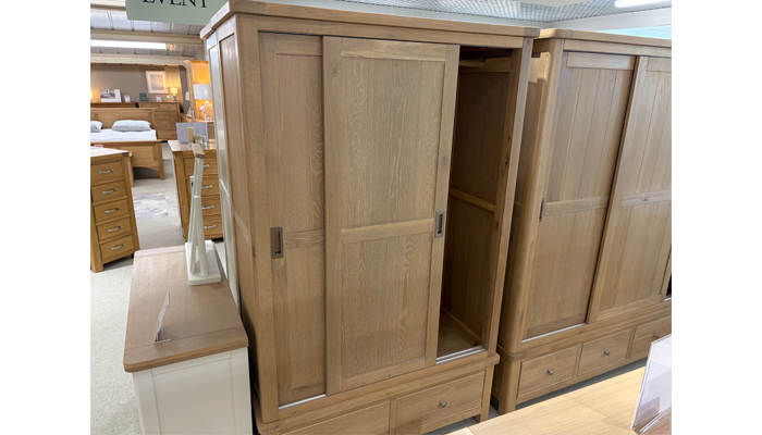 Double Oak Wardrobde