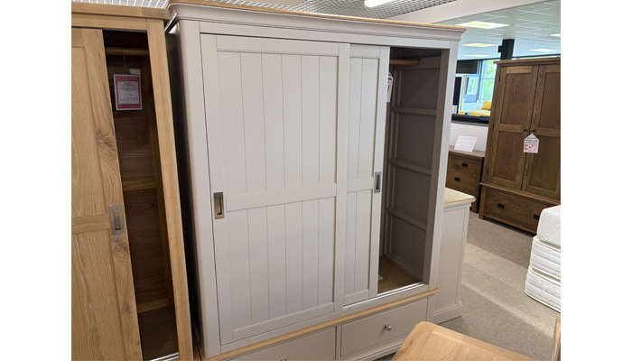 Triple Robe With Drawers